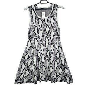 Womens Torrid Grey Snake Print Sleeveless Sweater Dress Size 2X